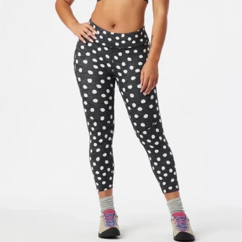 Outdoor Voices Black White Polka Dot Techsweat 3/4 Legging Women’s Size Small